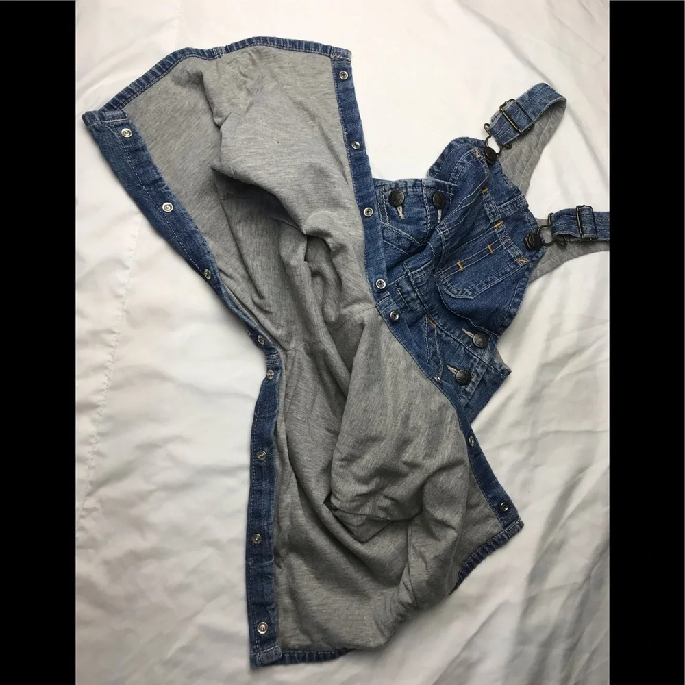 GAP baby lined